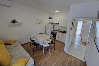 2 Bed Apartmani Sleeps 6 - Free Parking - 8