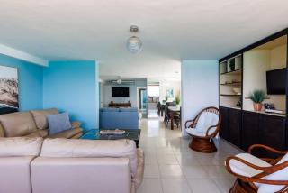 Skyview Sanctuary 4BR with Exclusive Beach Access - 6