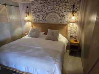 Luvlé Lux Apartments - 2