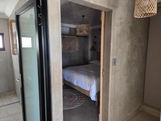 Luvlé Lux Apartments - 1