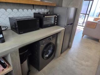 Luvlé Lux Apartments - 2