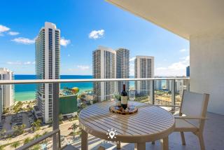 Luxury 2BR Apt With Ocean View Pool & Amenities - 6