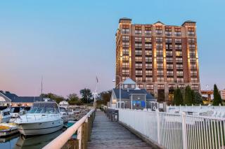 Shoreline Inn & Conference Center, an Ascend Collection Hotel - 5