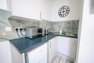 Modern Studio Getaway - 8