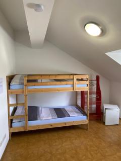 MB I Free Parking I Self Check in - 4