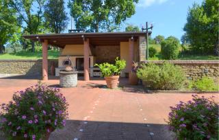 3 Bedroom Pet Friendly Home In Arezzo - 5