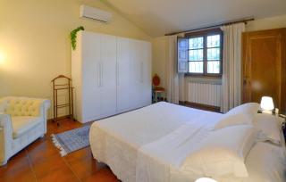 3 Bedroom Pet Friendly Home In Arezzo - 4