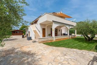 Holiday House Iris with Private Pool - 6