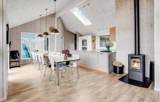 Gorgeous Home In Ringkøbing With Sauna - 4