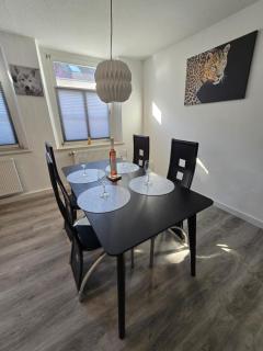 FERIENWOHNUNG 70m2 APARTMENT in ZITTAUER STADTZENTRUM INNENSTADT INNENRING TOP LAGE - WOHNEN AUF ZEIT IN ZITTAU - 2 RAUM WOHNUNG - 1