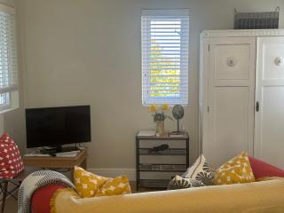 Island Studio Apartment - 3