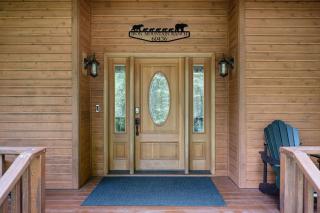 Iron Mountain - Spacious Secluded Lodge with Hot Tub & Game Room - 5