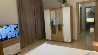 Lighthouse Spacious New Bazaar - 6