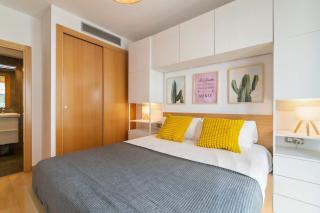 Modern Spacious 3-Bedroom Apt with Pool near Beach - 3