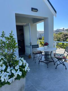 Island Studio Apartment - 9