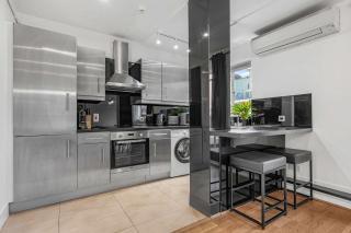 Lumina House - Fitzrovia - by Frankie - 4