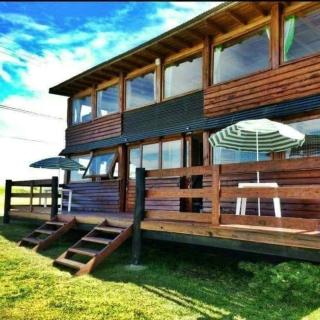 America cabins with a pool facing the sea and the beach - 0