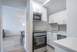 Modern 1BR - Central Location - 6