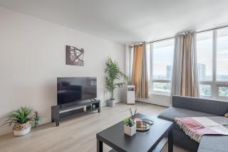 Modern 1BR - Central Location - 6