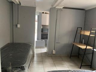 Holiday home in Glenwood, Durban - 2