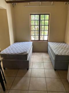 Holiday home in Glenwood, Durban - 1