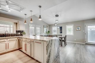 Modern Updated Elite 3BR Beach Home! Close to Golf Course & Beach! - 8