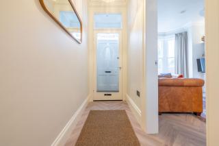 Battersea Boutique Apartments - 4