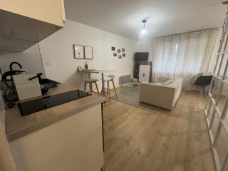 Charmant studio cœur de ville tout confort avec parking - 2 personnes - 1