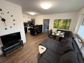 Homefeld Suite - Elegante und moderne Ferienwohnung zentral in Hünfeld bei Fulda mit Küche, kostenlosem Parkplatz und WLAN - 1