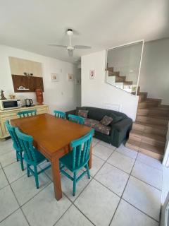 Golfinhos Casa 2 com Jacuzzi a 70m do mar - 1