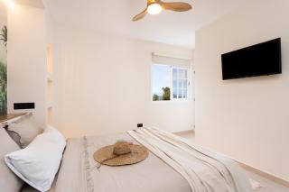 Luxe Blue Boutique - 4