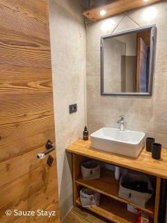 Sugo's Apartments - 1