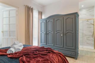 Barsanz Palace Home - 9