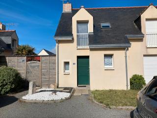 Kerann 1mn de la plage avec jardin - 0