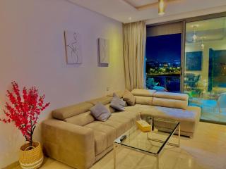 Modern Stay Downtown Agadir Bay With Pool & Private Parking - 0