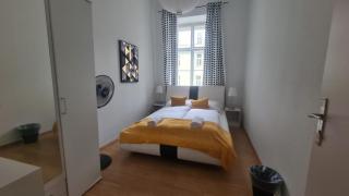 Stylish Multi Apt Perfect for Group Stays - 6