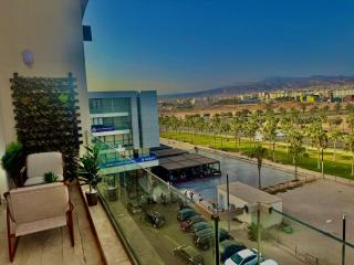 Modern Stay Downtown Agadir Bay With Pool & Private Parking - 9