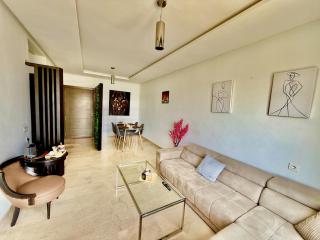 Modern Stay Downtown Agadir Bay With Pool & Private Parking - 6