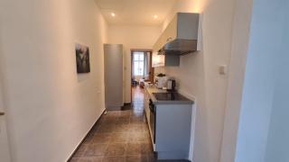 Stylish Multi Apt Perfect for Group Stays - 2