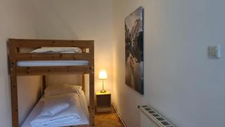 Stylish Multi Apt Perfect for Group Stays - 4