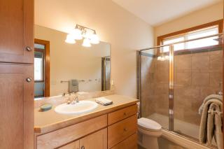 Columbia West 30 day minimum - 7