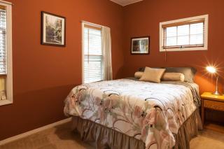 Daisy's Place 30 day minimum - 7