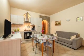 Casa Angeli - By The River - Lucca - 2