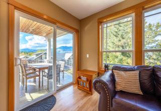 River Watch Getaway - 4