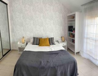 Beachfront Apartment - 4