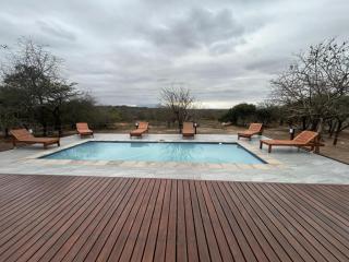 Cheetah Paw Safari Lodge - 0