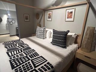 Cheetah Paw Safari Lodge - 1