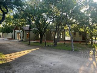 Cheetah Paw Safari Lodge - 3