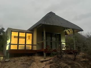 Cheetah Paw Safari Lodge - 5