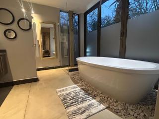 Cheetah Paw Safari Lodge - 3